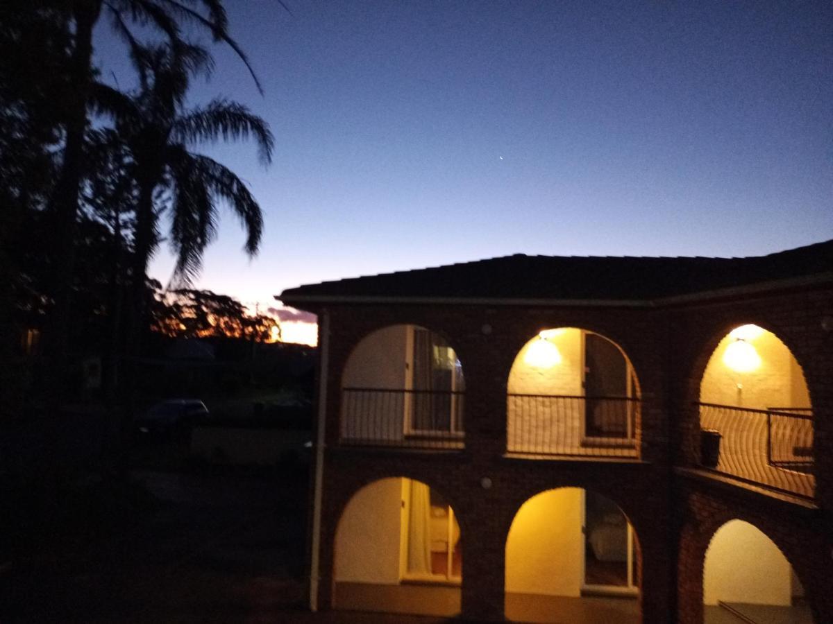 Bay House Motel Bateau Bay Exteriör bild